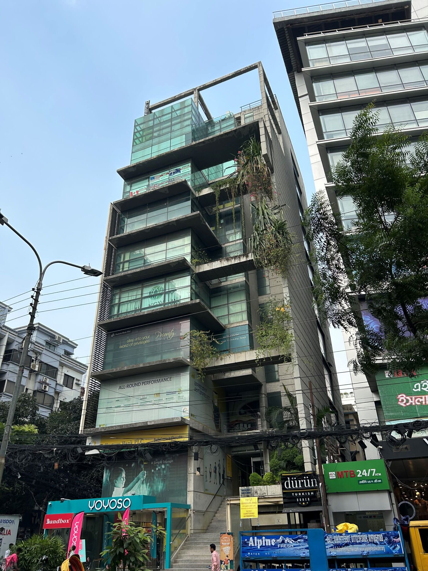 HHE Logistics Office(サイズ調整).jpg